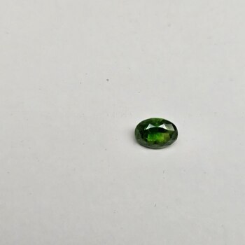 Овал 6,16*4,65 мм, 3/3, вес: 0,76 ct. - Ювелирные изделия, бижутерия