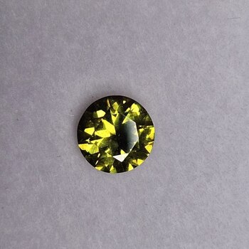Круг 5,75 мм, 5/1, вес: 0,88 ct. - Ювелирные изделия, бижутерия