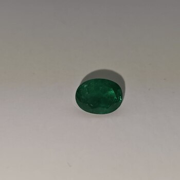 Овал 9,35*7,00 мм, 2/г3, вес: 1,80 ct. - Ювелирные изделия, бижутерия