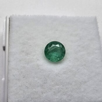 Круг 5,45 мм, 4/г3, вес: 0,55 ct. - Ювелирные изделия, бижутерия