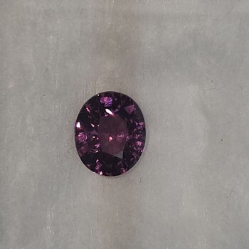 Овал 7,40*6,23 мм, вес: 1,51 ct. - Ювелирные изделия, бижутерия